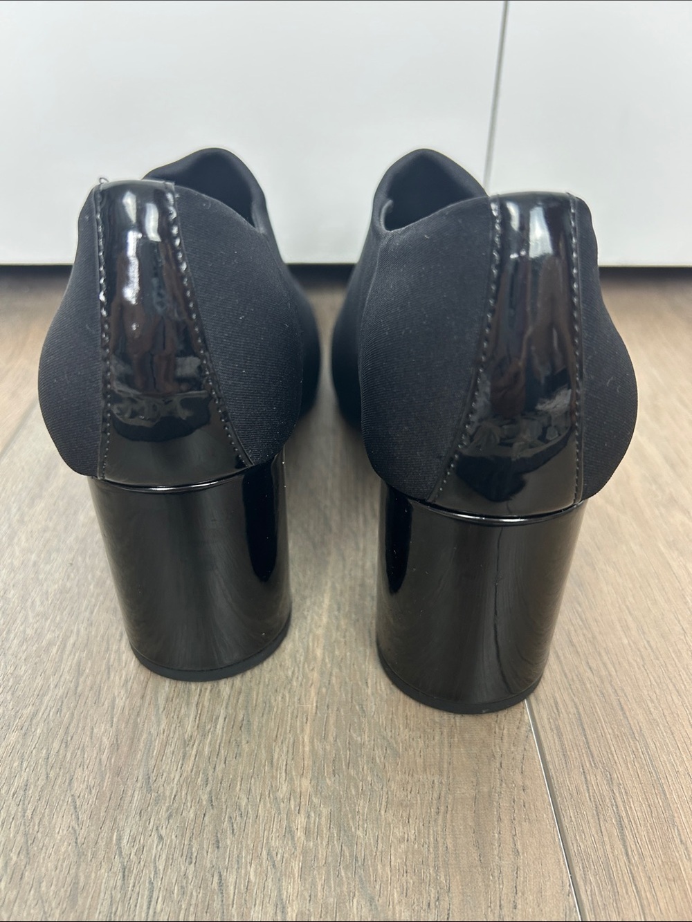 Donald J. Pliner Chelsie Black Square-Toe Shoes With Patten Leather Heels Size10 - Picture 4 of 6